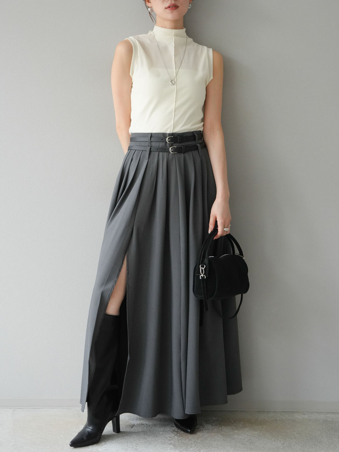 [SET]シアーベロアプチネックノースリーブトップス+エステルプリーツスリットスカート(2set)