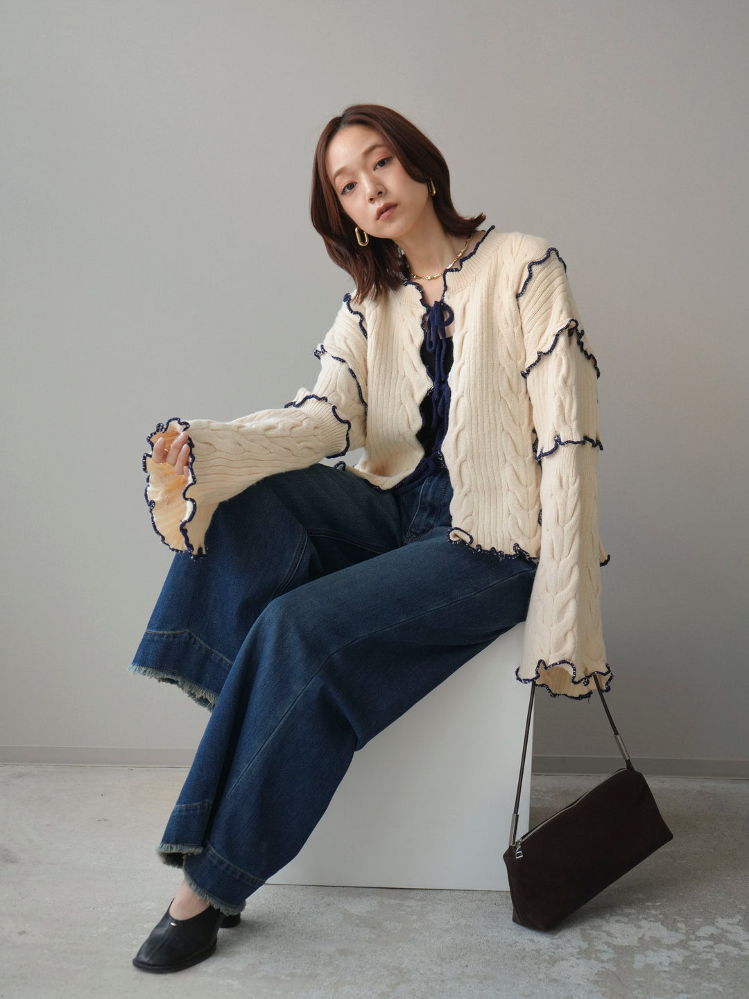 [SET]フロントリボン配色メローニットカーディガン+裏起毛裾フリンジワイドデニムパンツ(2set)