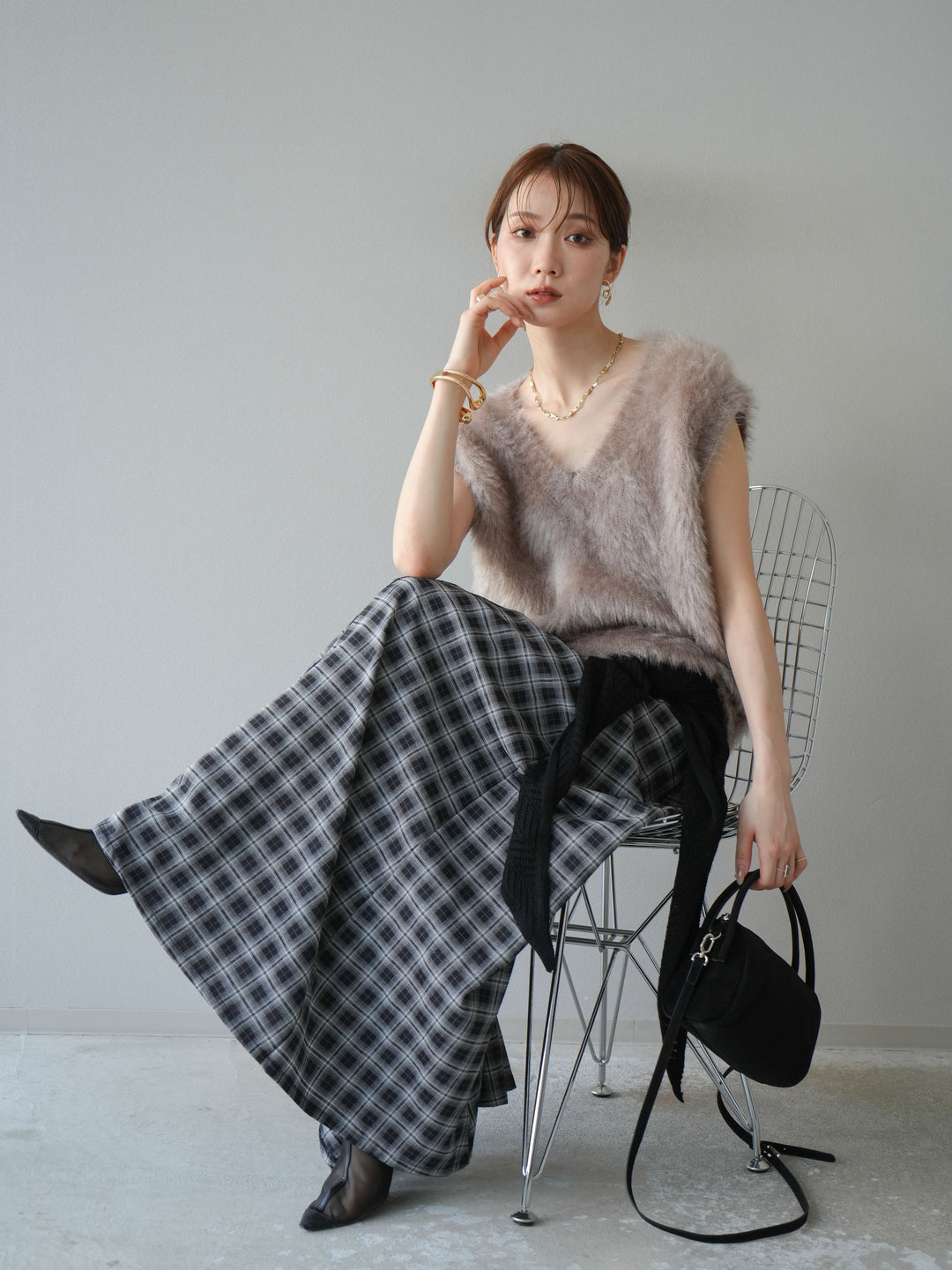 【預購】Lame Shaggy V領針織背心/灰米色