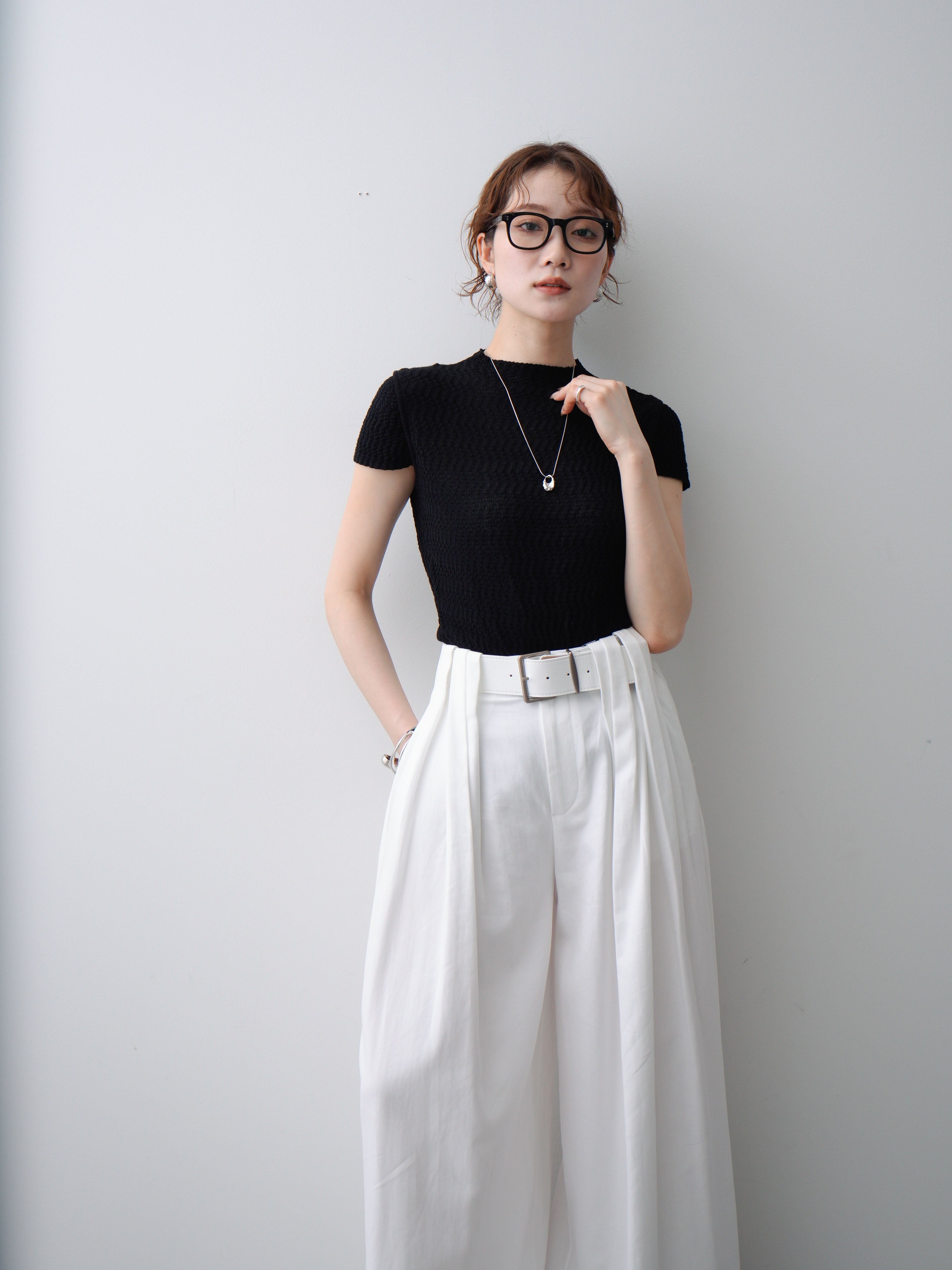 René ホワイト ハイネック パフスリーブ ニットチュニック 予約]ウェーブハイネックフレンチニットトップス/black – Lumier
