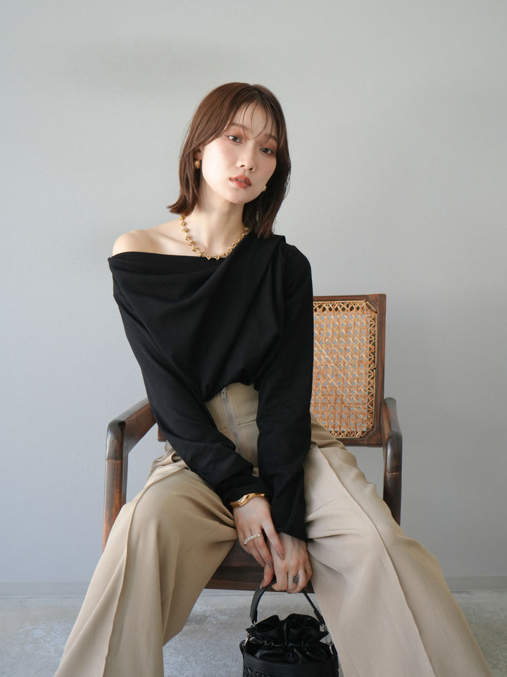 [予約]ドレープデザインカットソー/ブラック