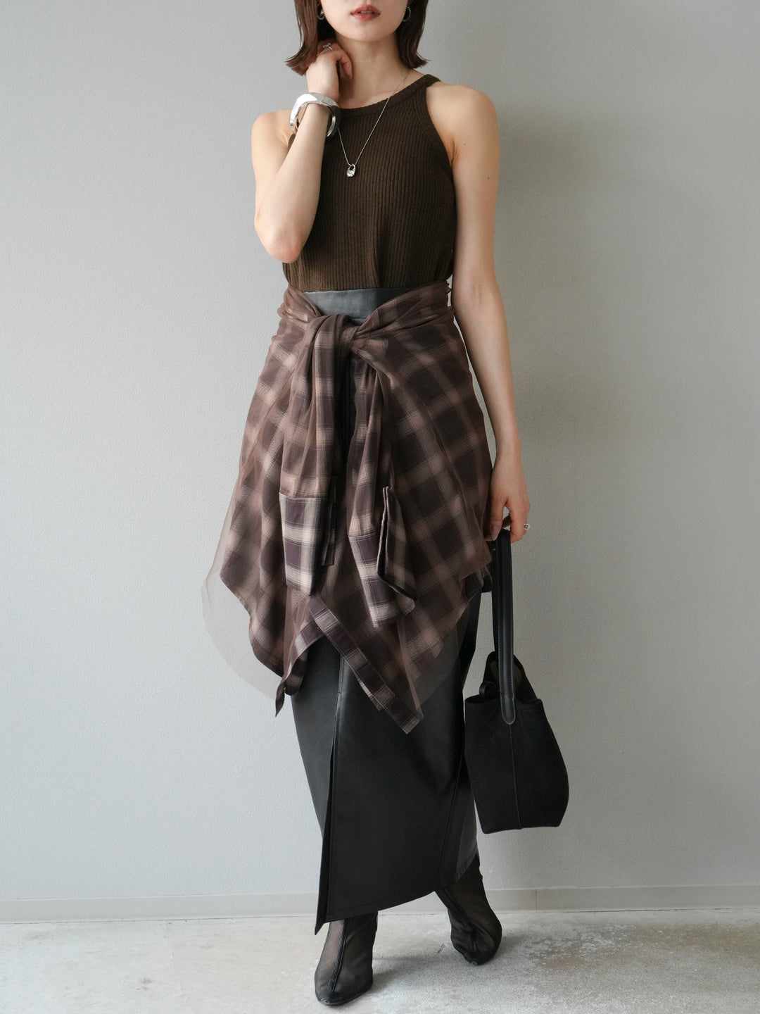 [予約]フェイクレザーフロントスリットスカート/ブラック