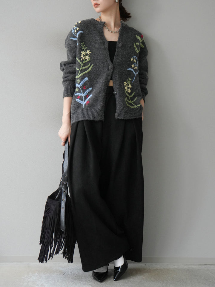 【預購】花朵刺繡針織開襟衫/炭灰色