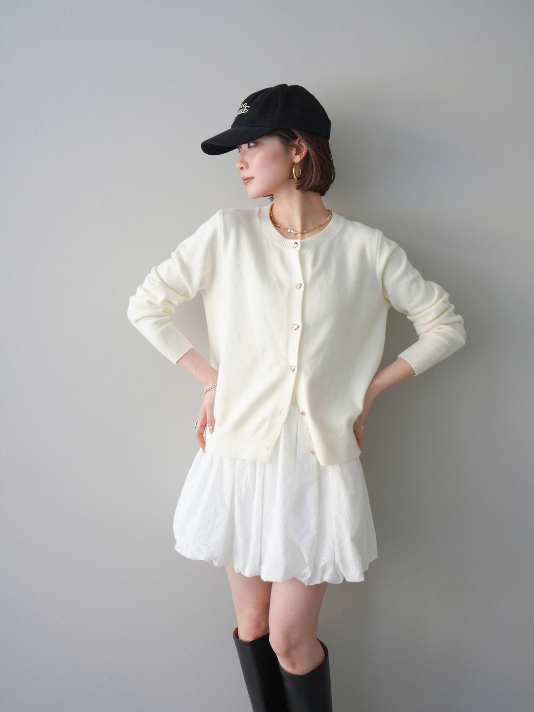 [予約]ハートボタンニットカーディガン/white