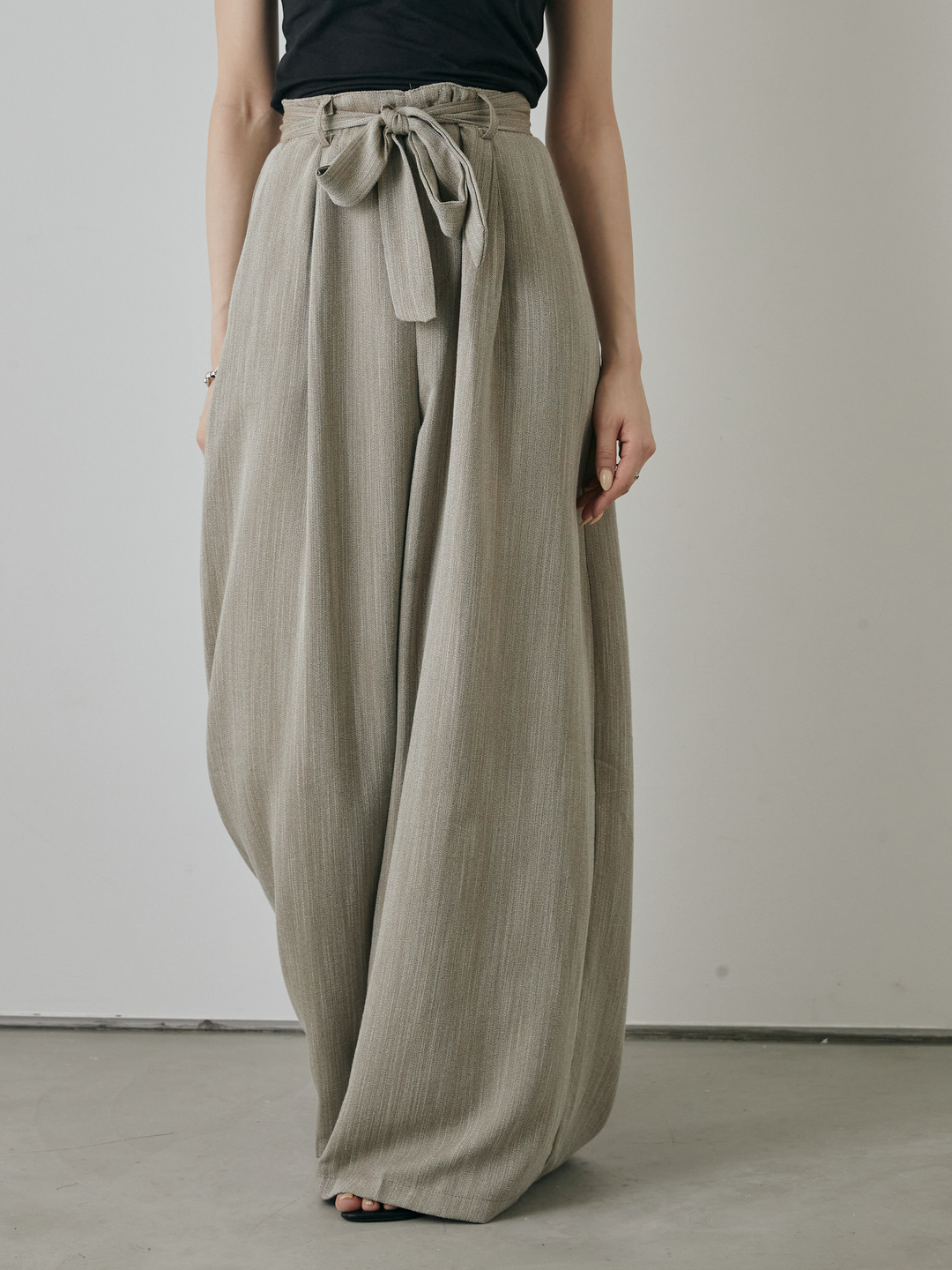 ebure リネン　オールインワン　ワイドパンツ　生成り 中古】エブール ebure ワイドパンツ ハイウエスト リネンパンツ