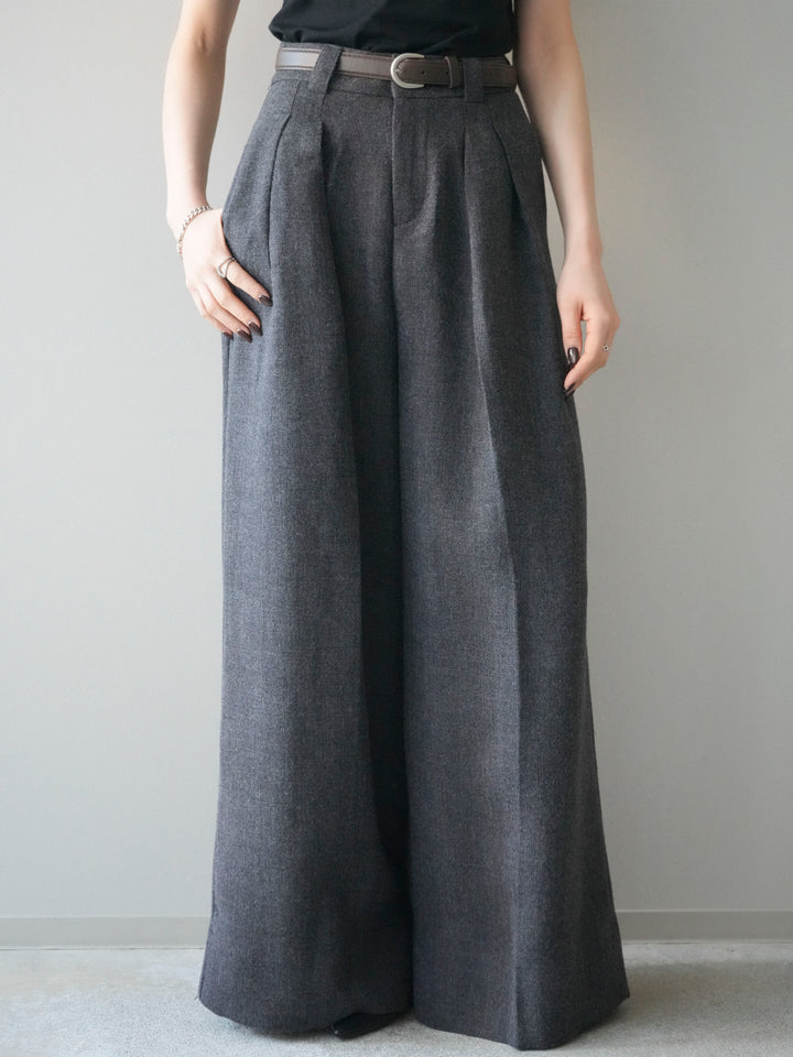 [予約]ウールタッチベルト付ワイドパンツ/charcoal