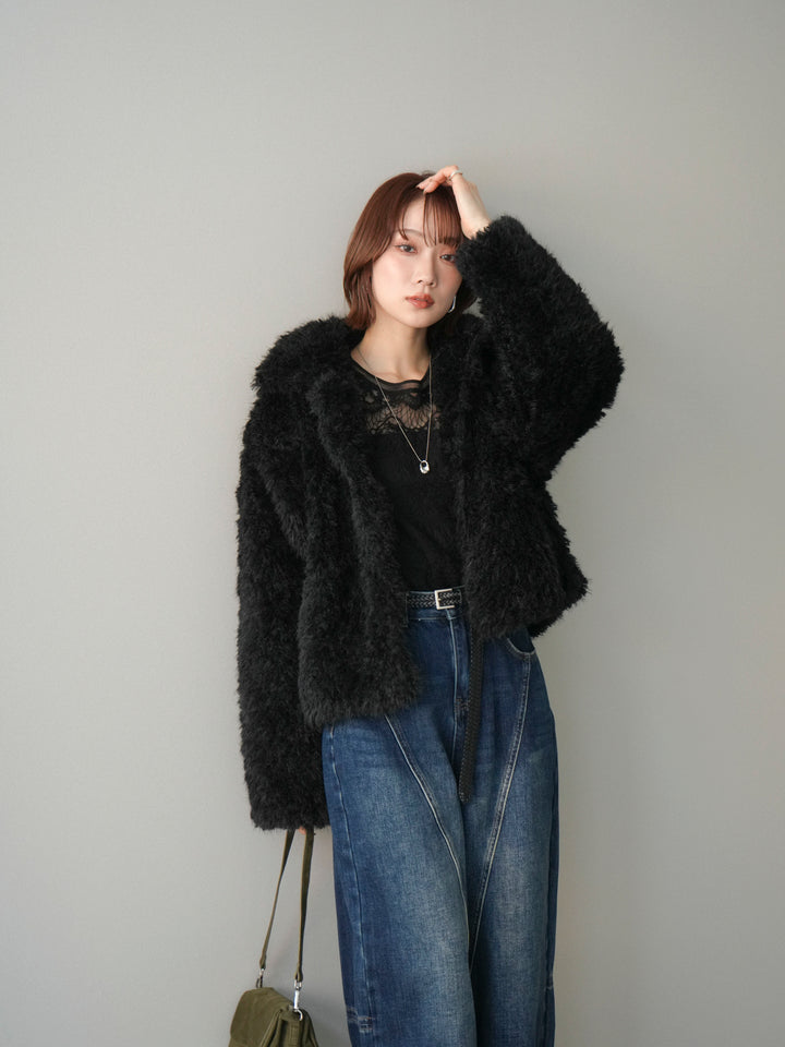 [予約]フェイクファー襟付きショートブルゾン/black