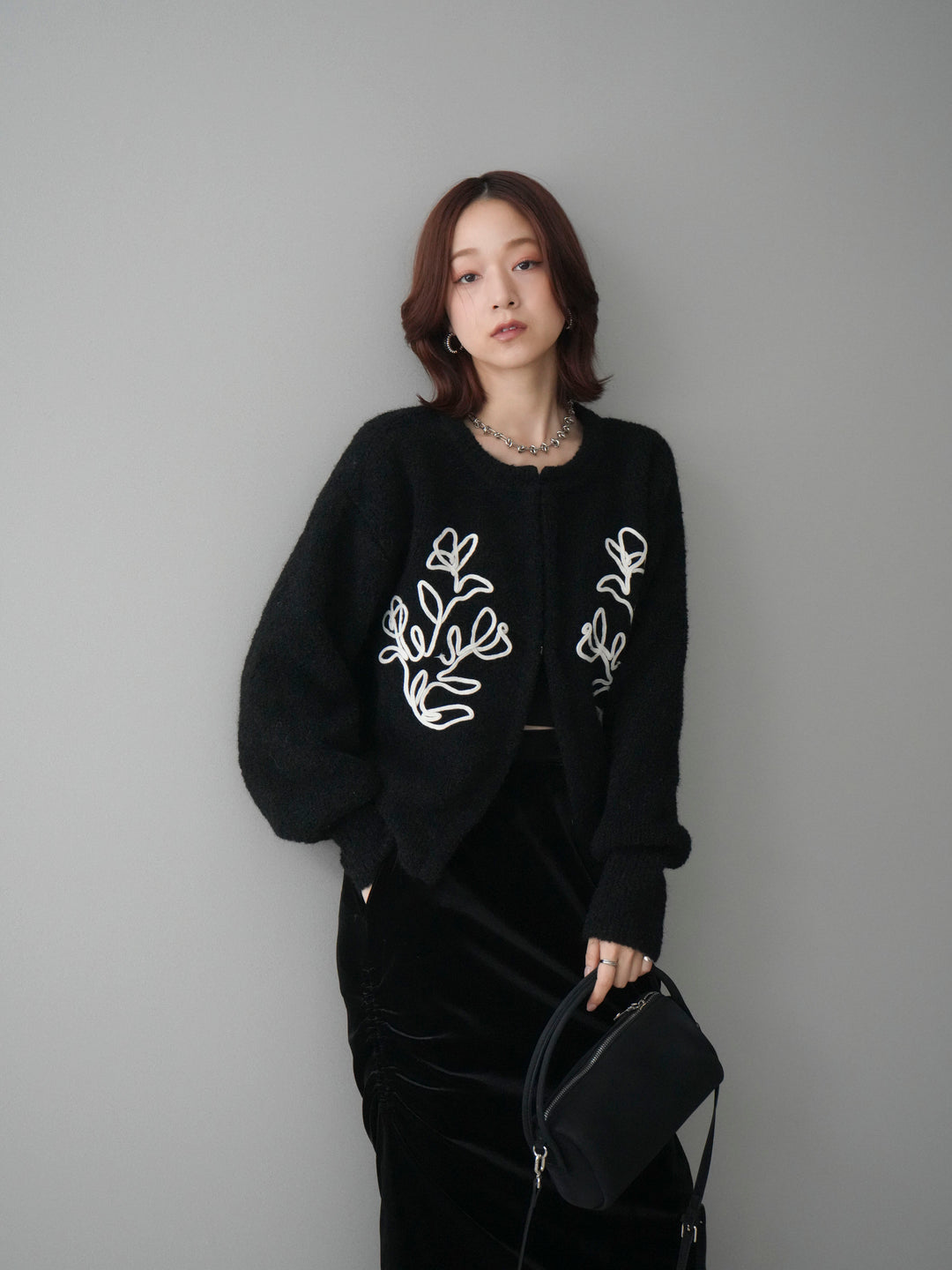 [SET]テープ刺繍ホック開きブークレニットカーディガン+選べるアクセセット(2set)