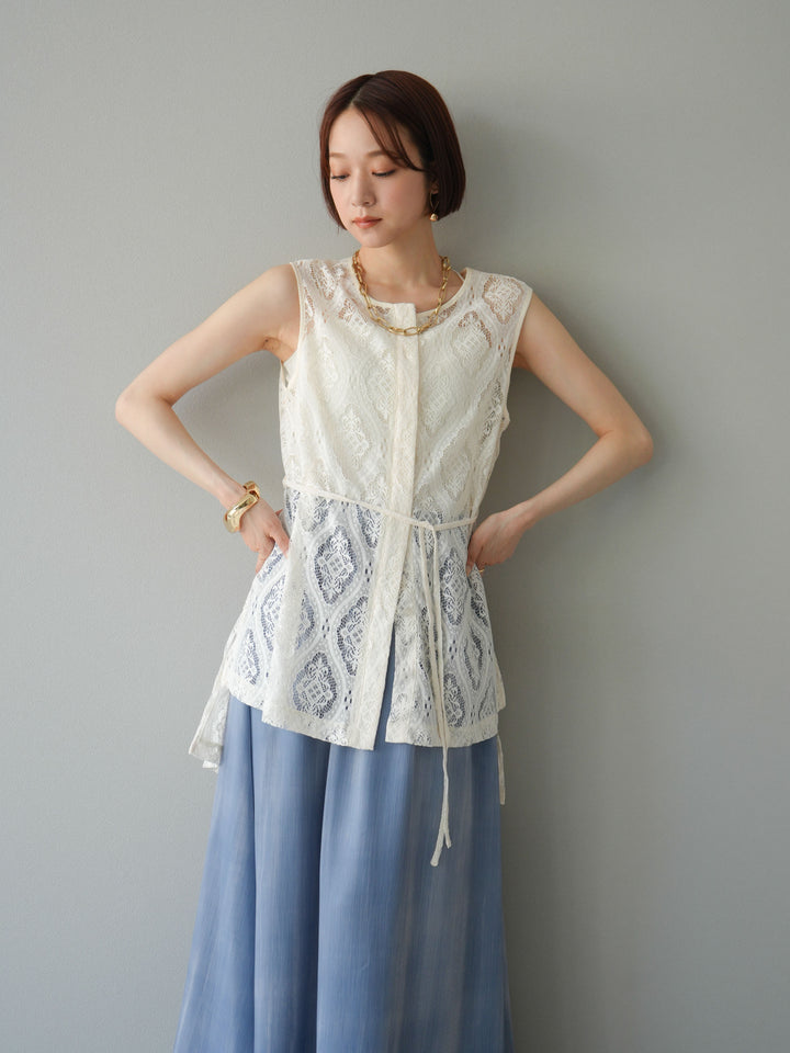[SET] 緞面滾邊蕾絲無袖上衣 + nuance 透視喇叭裙 (2 套)