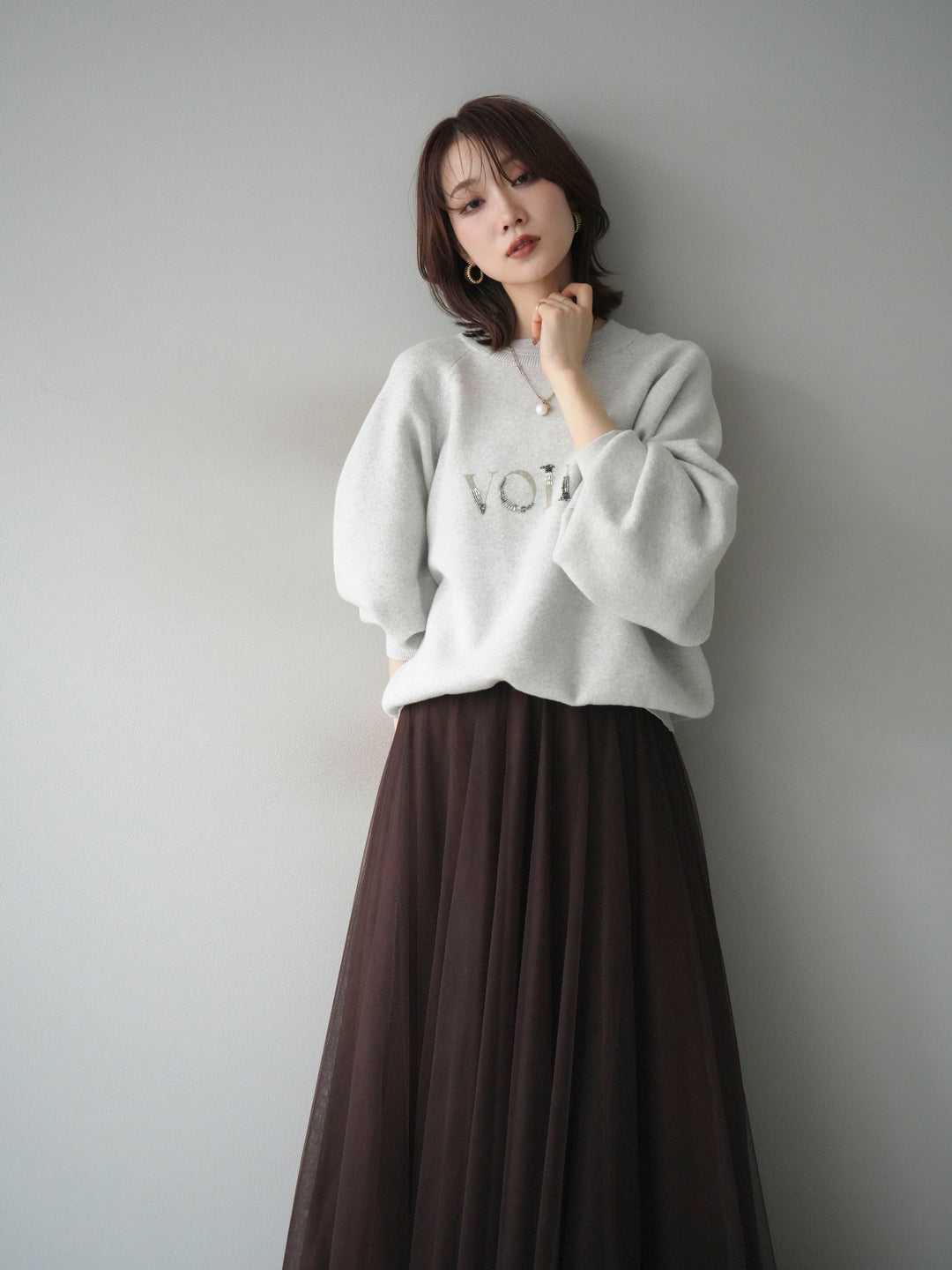 [予約]スウェットライクビーズロゴ刺繍ニットプルオーバー/oatmeal