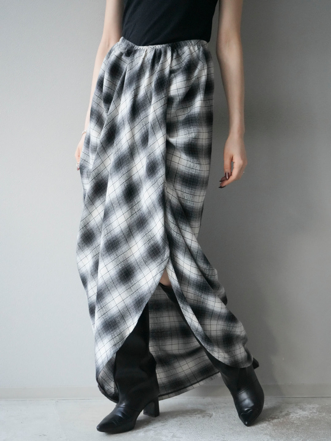 [予約]タックデザインチェックスカート/ホワイト×ブラック