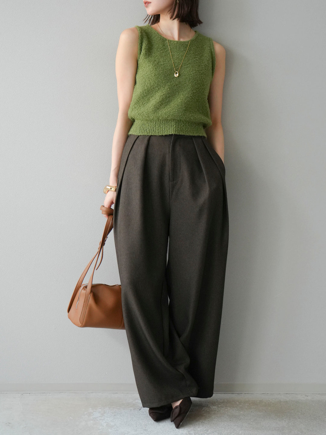 [予約]レザーパイピングタックワイドパンツ/ブラウン