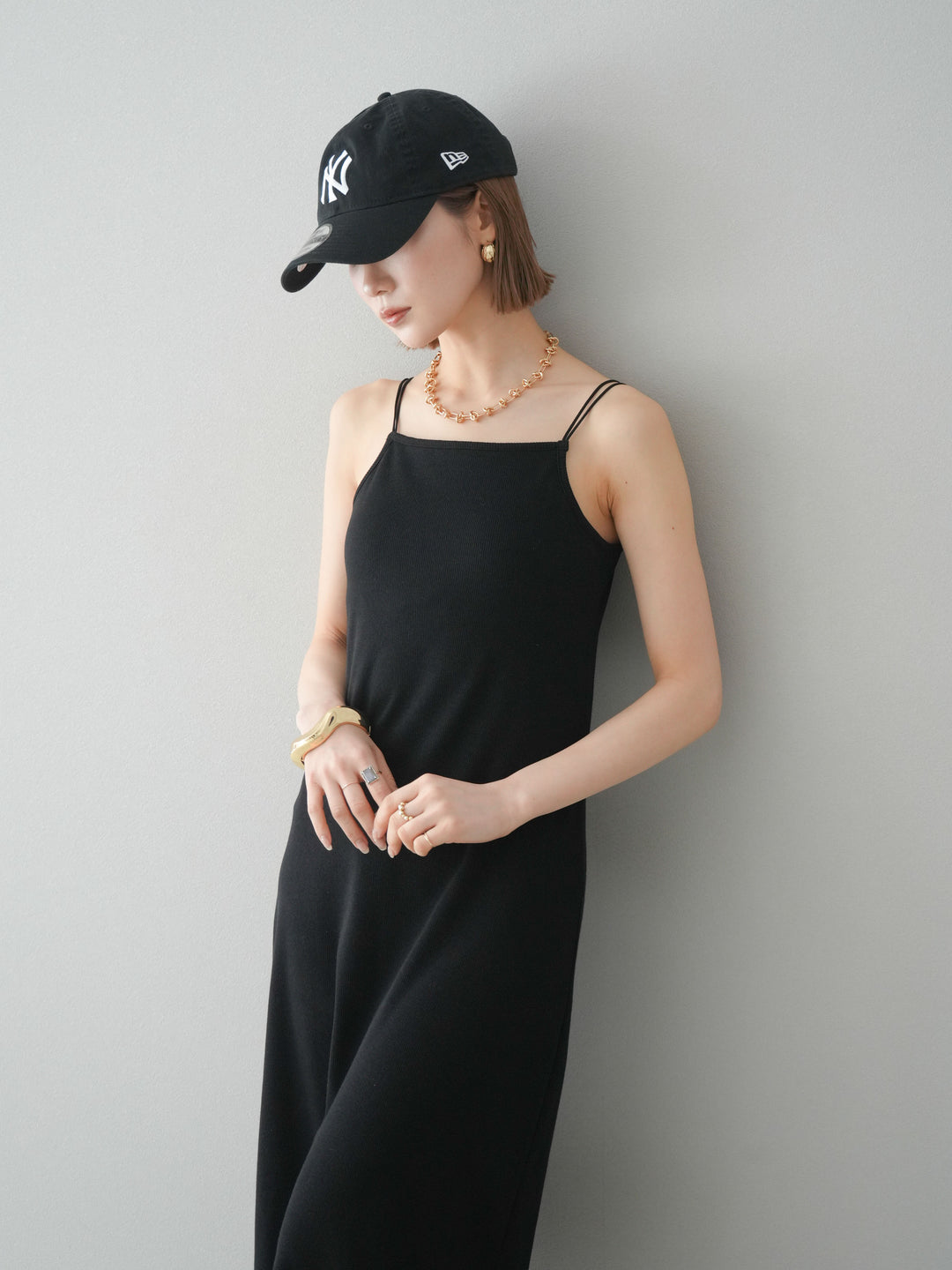 【預購】羅紋罩杯吊帶洋裝/黑色