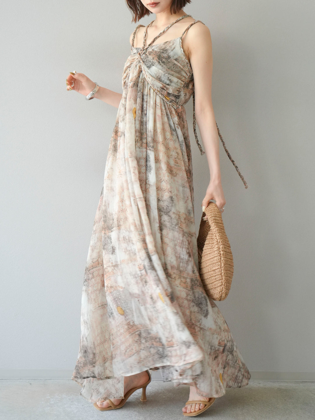 [予約]編み込みショルダーニュアンス柄シフォンワンピース/ベージュ