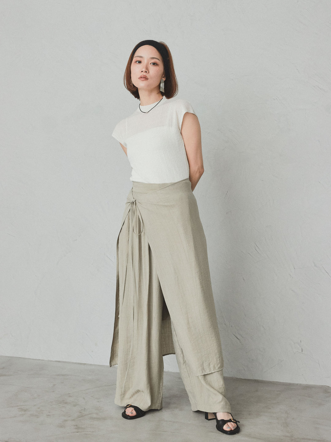 [SET]フレンチスリーブシアーニットトップス+ワッシャーサテンレイヤードスカートパンツ(2set)