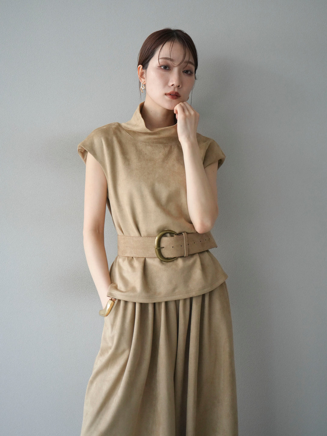 [SET]ベルト付スエードハイネックプルオーバー＆ワイドパンツSET UP