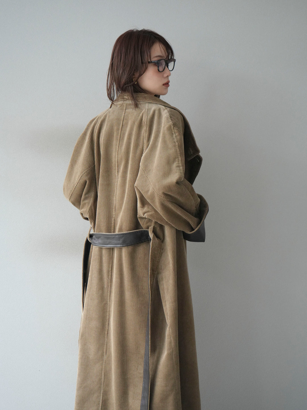 [予約]コーデュロイ折り返しレザーロングコート/beige