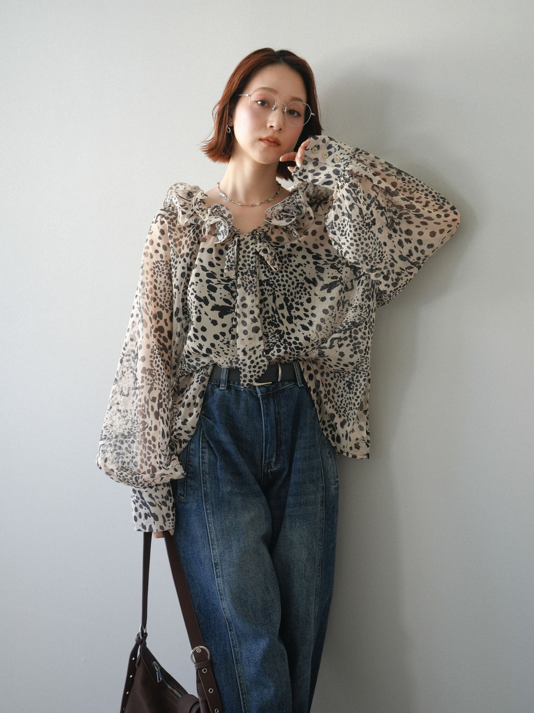 [予約]ラッフルネックシアーブラウス/leopard