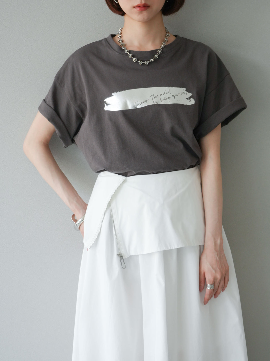 [予約]箔プリントTシャツ/チャコールシルバー