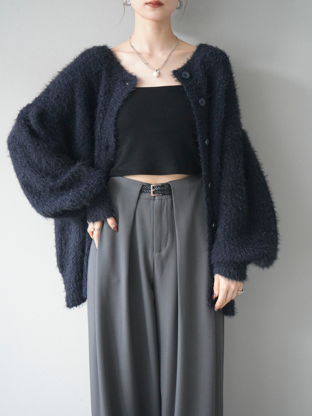 [預購] 圓領隨機毛絨開襟衫/藏青