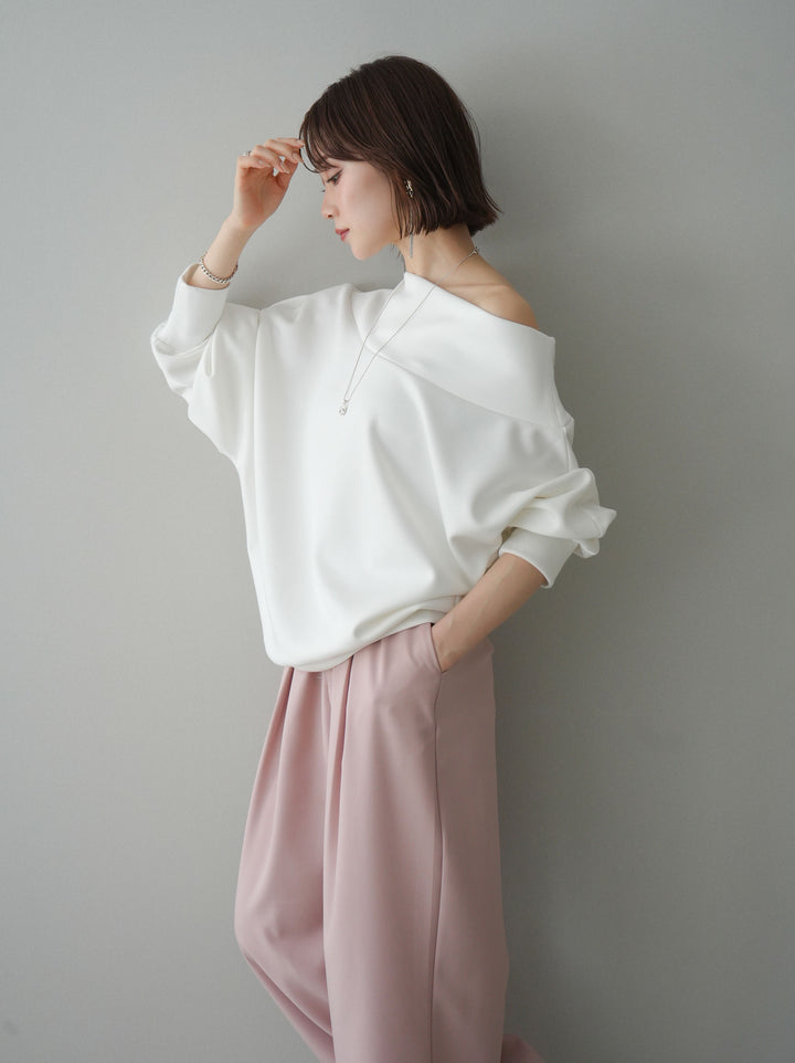 [予約]アシンメトリーオフショルポンチプルオーバー/white