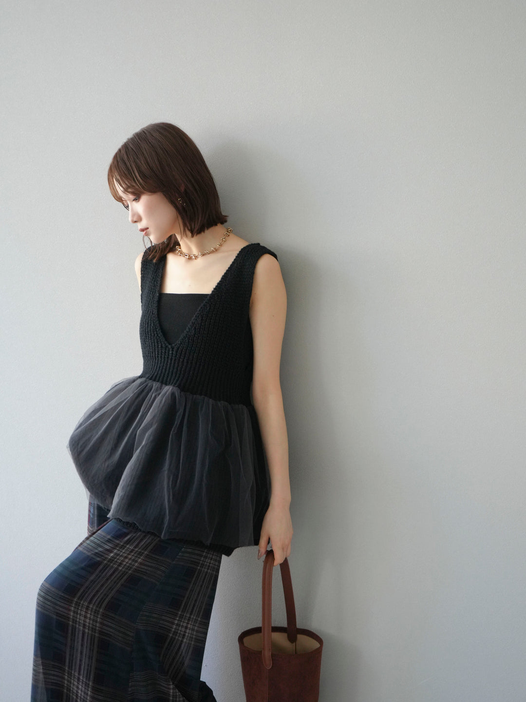 [予約]チュールレイヤードペプラムニットベスト/ブラック