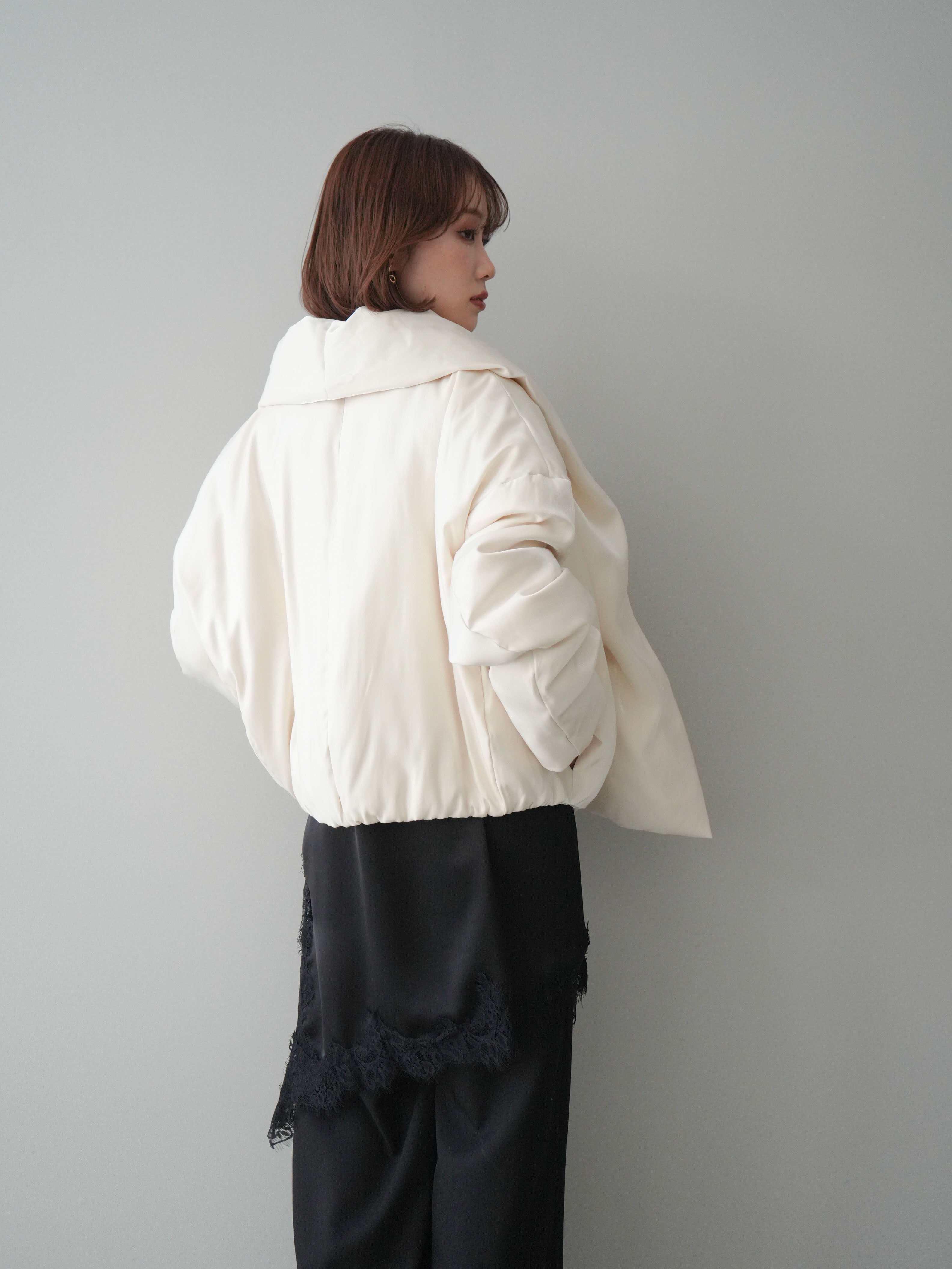 予約]シャイニーアシンメトリーダウンジャケット/offwhite – Lumier