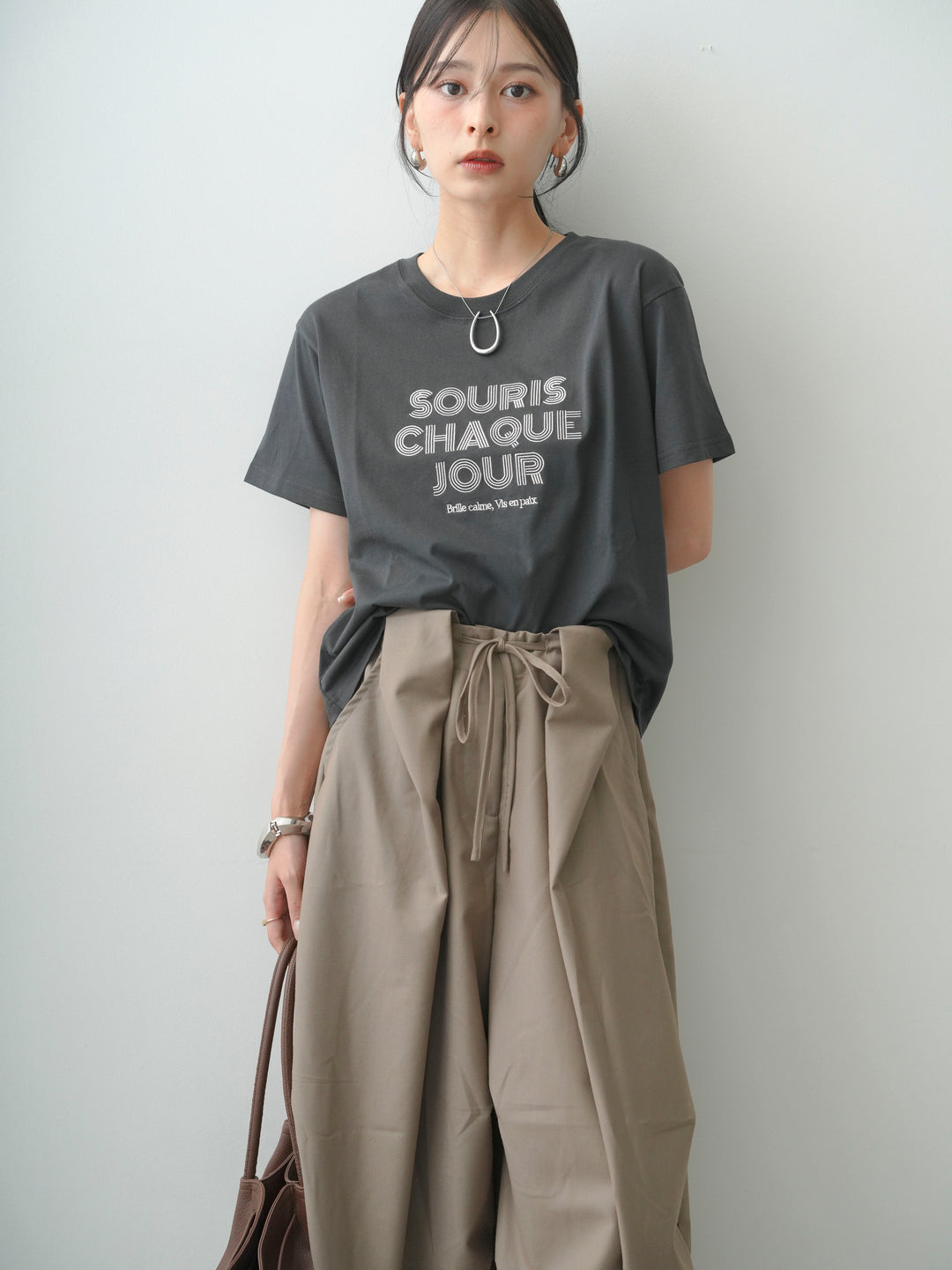 【套裝】Logo刺繡T卹+皮帶環彎腰闊腿褲（兩件套）