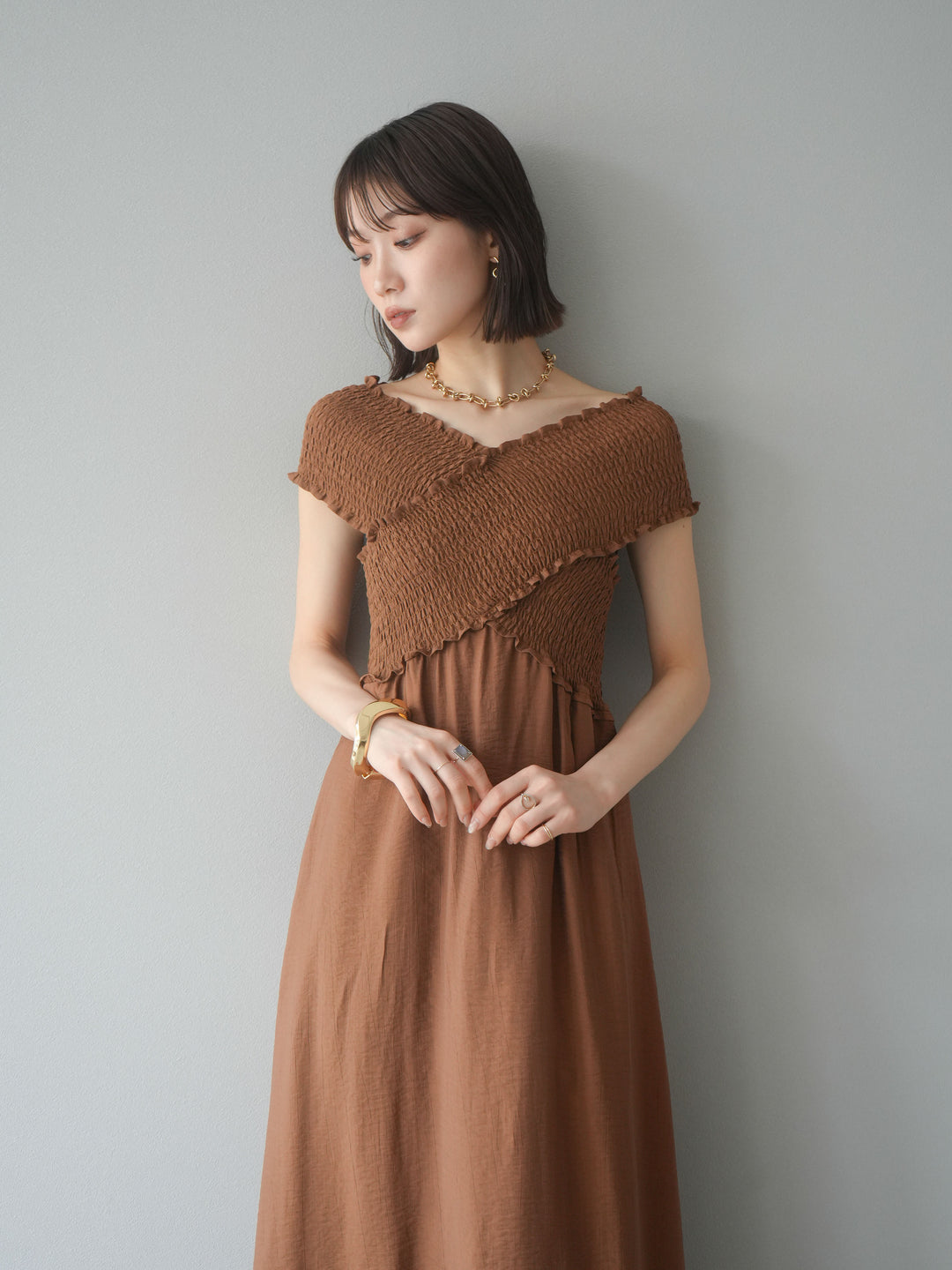 [予約]シャーリングクロスワンピース/ブラウン
