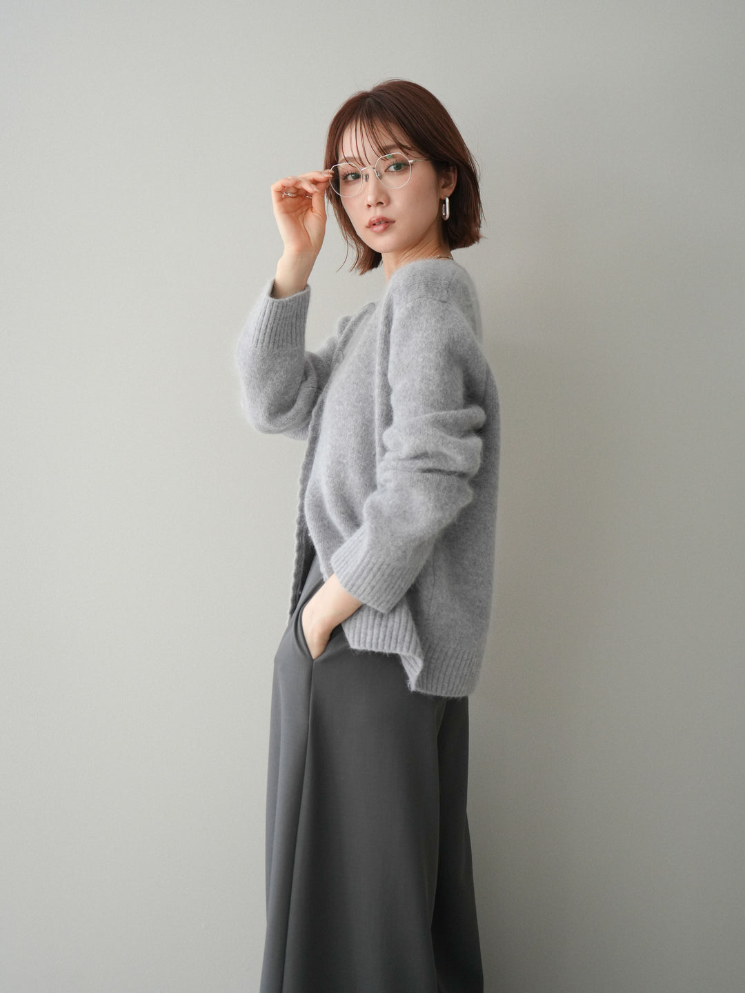 [SET]くるみボタンニットカーディガン+テープベルトタックバギーパンツ(2set)