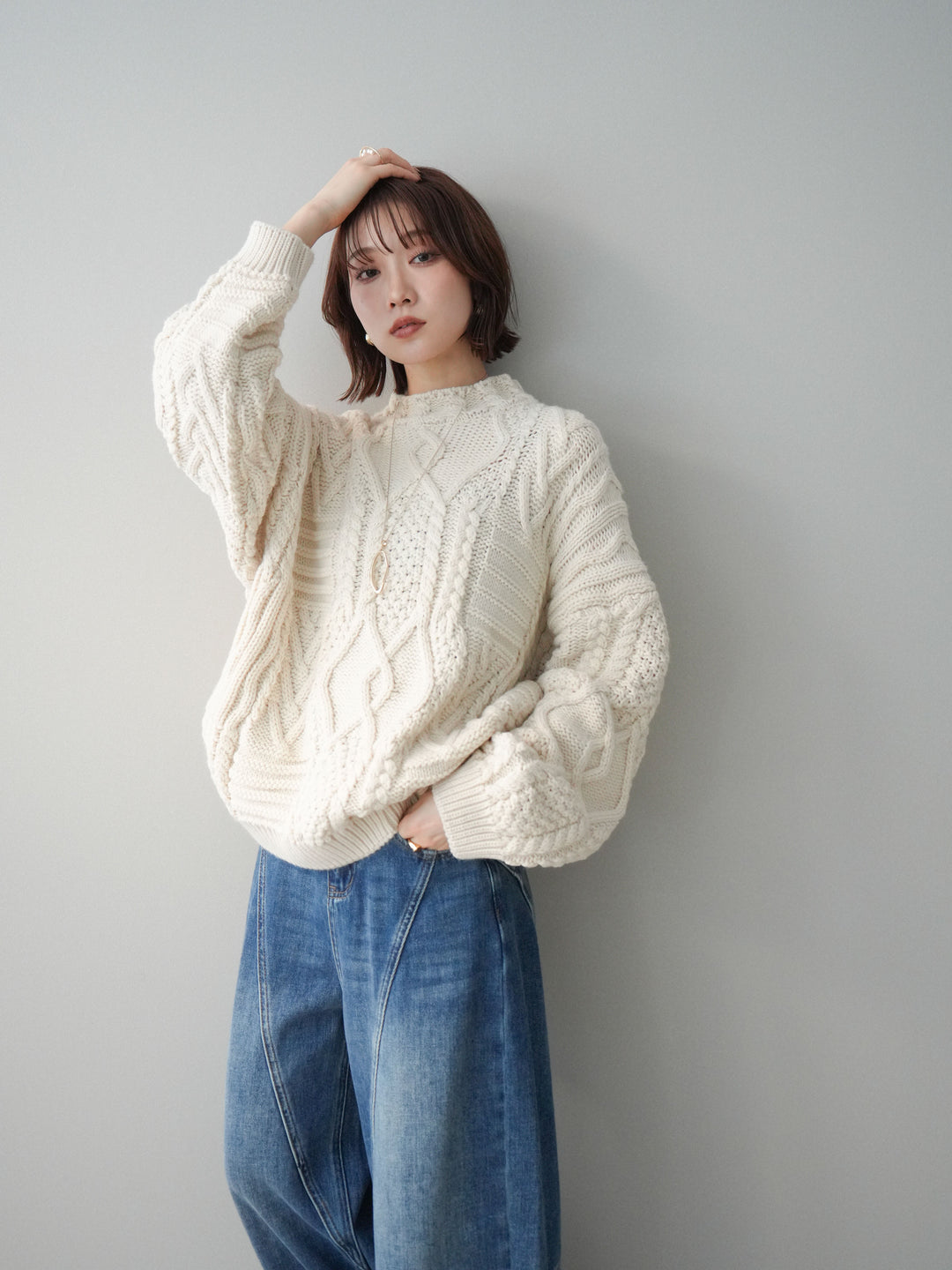 [予約]ケーブル編みモックネックニットプルオーバー/ivory