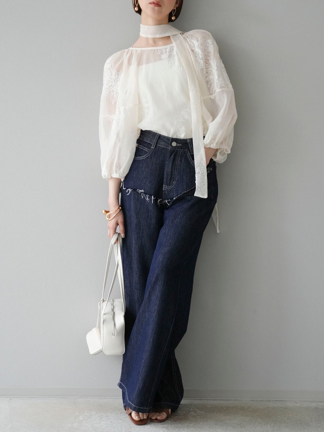 [予約]刺繍シアーバルーンスリーブブラウス/アイボリー