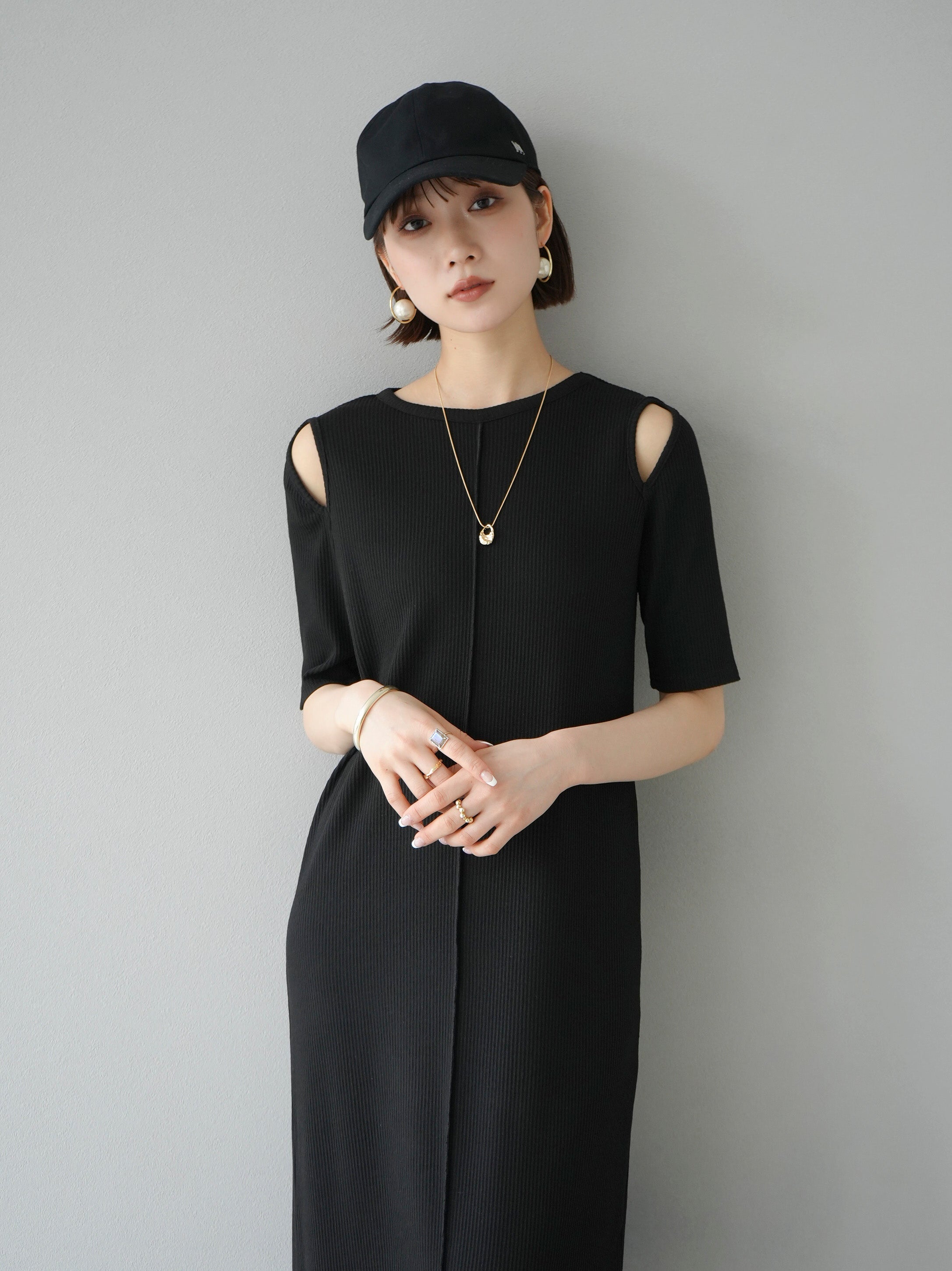 [Pre-order] Cut-out Rib Half Sleeve Dress/Black