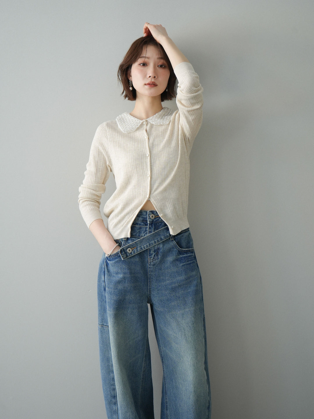 [予約]ビジュー襟パールボタンニットカーディガン/ivory