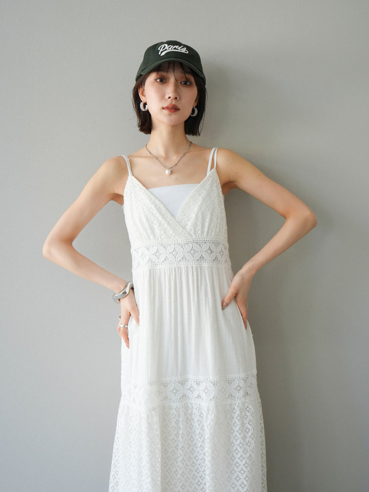 [SET] 蕾絲花邊吊帶裙+網紗羅紋罩杯吊帶背心（2件組）