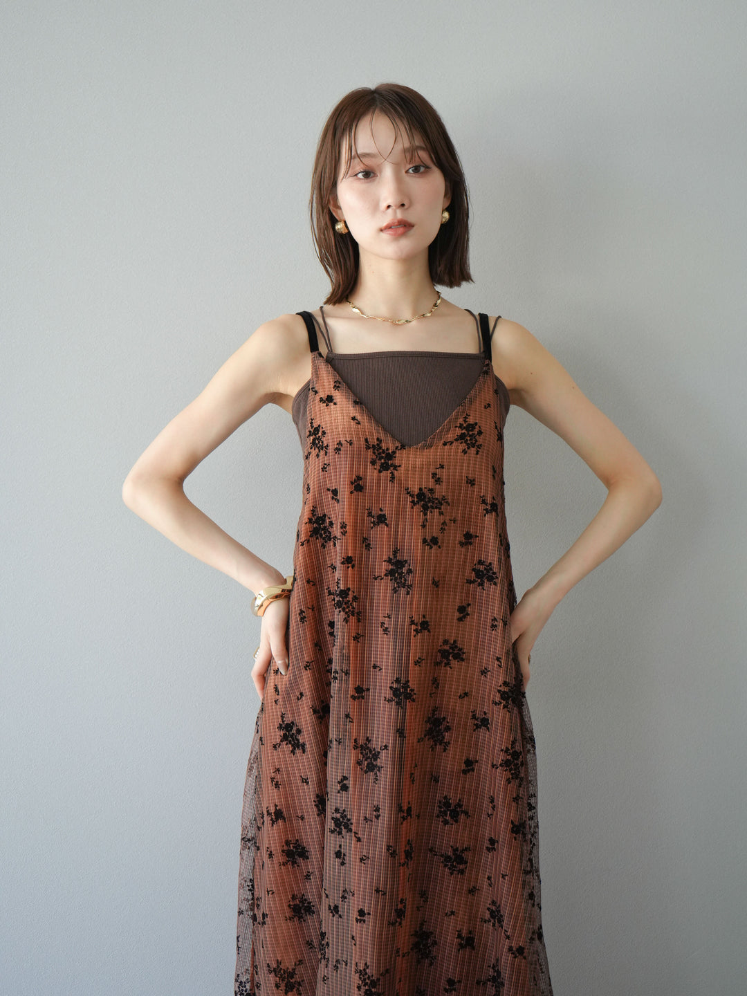 [SET]フロッキーチュールレイヤードベロアキャミワンピース+カップ付きバッククロスキャミソール(2set)