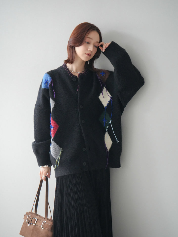 [SET]ハンドステッチアーガイルデザインニットカーディガン+裾レーススウェードプリーツマキシスカート(2set)
