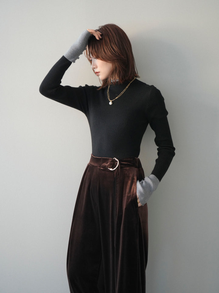 [予約]袖ボタンハイネック配色リブニットトップス/black