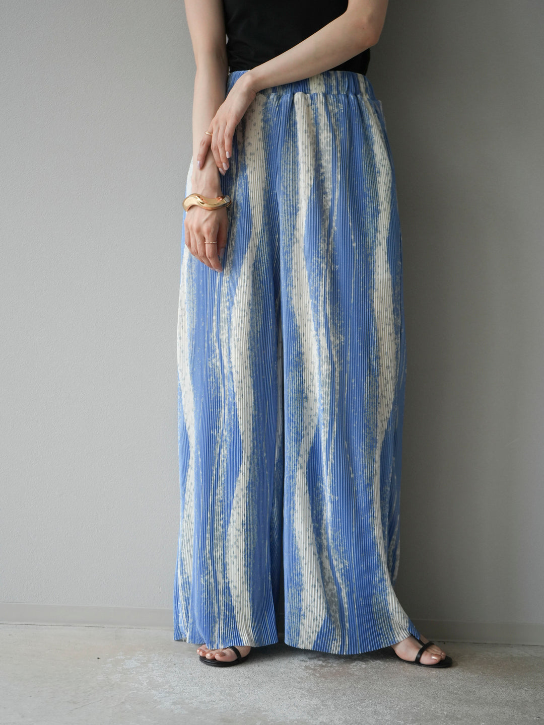 [予約]ニュアンスプリーツワイドパンツ/ライトブルー