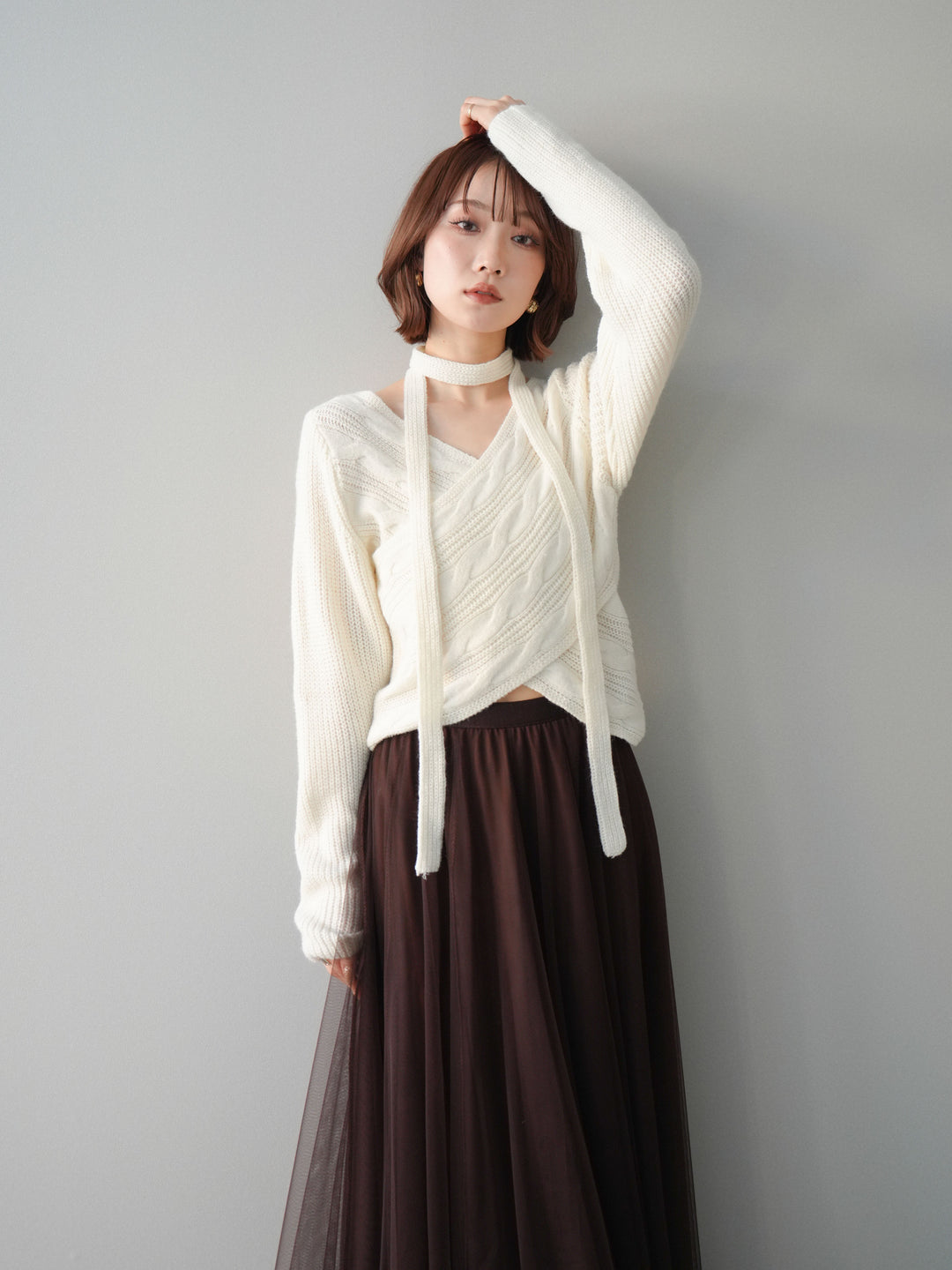 [予約]ケーブル編みクロスニットトップス/white