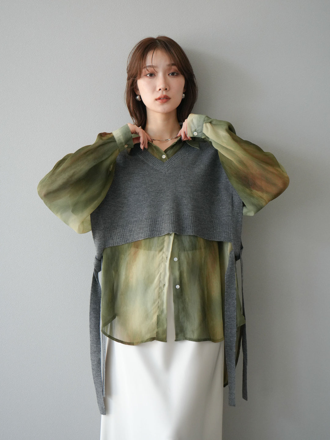 [予約]サイドリボンVネックショートニットベスト/チャコール