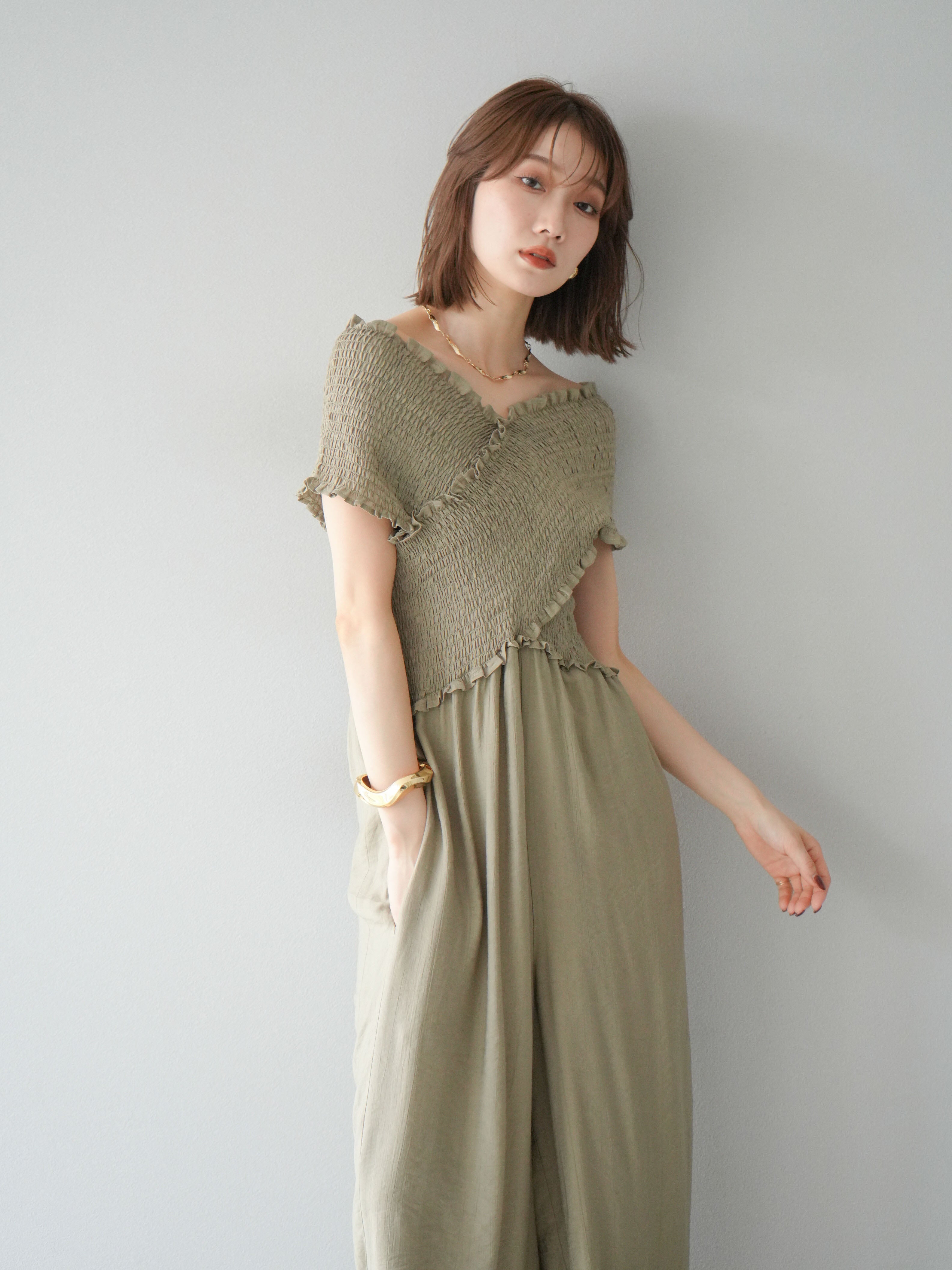 予約]シャーリングクロスサロペット/グレージュ – Lumier