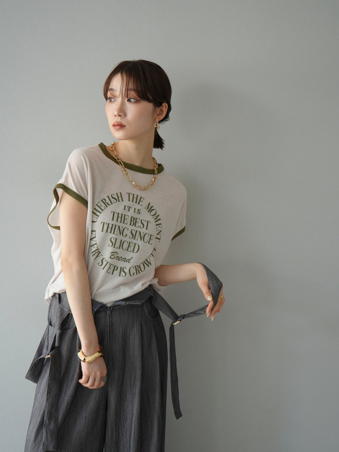 [SET]ストリングデザインハイウエストサロペット+シアーフライス ロゴプリントT (2set)