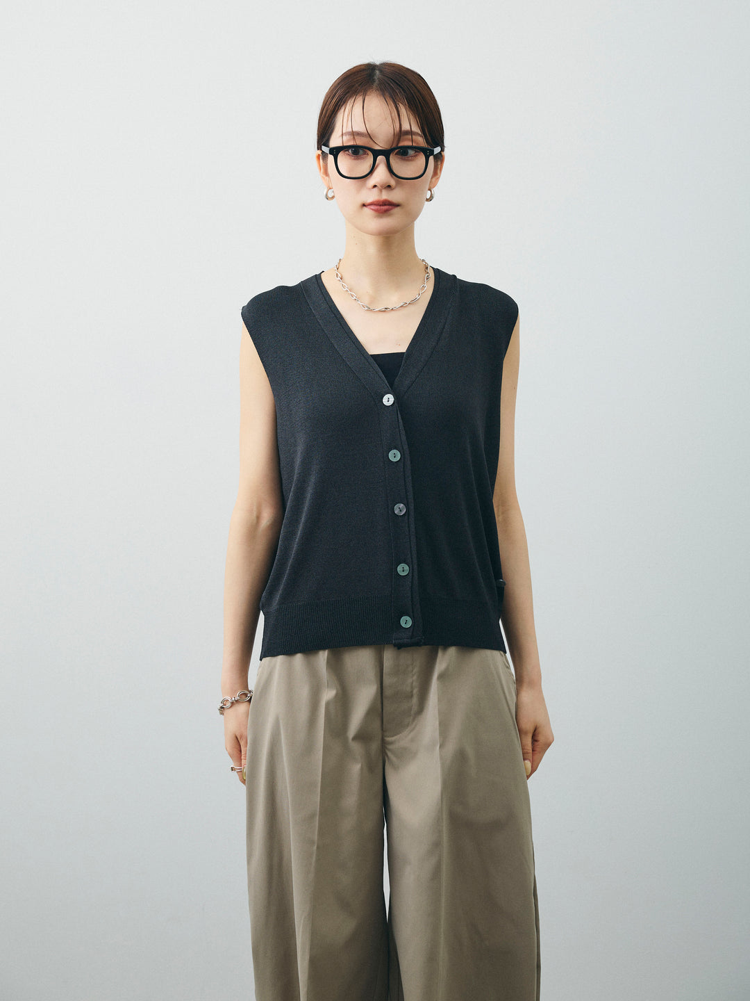 [予約]クールタッチ2WAYデザインニットベスト/チャコール