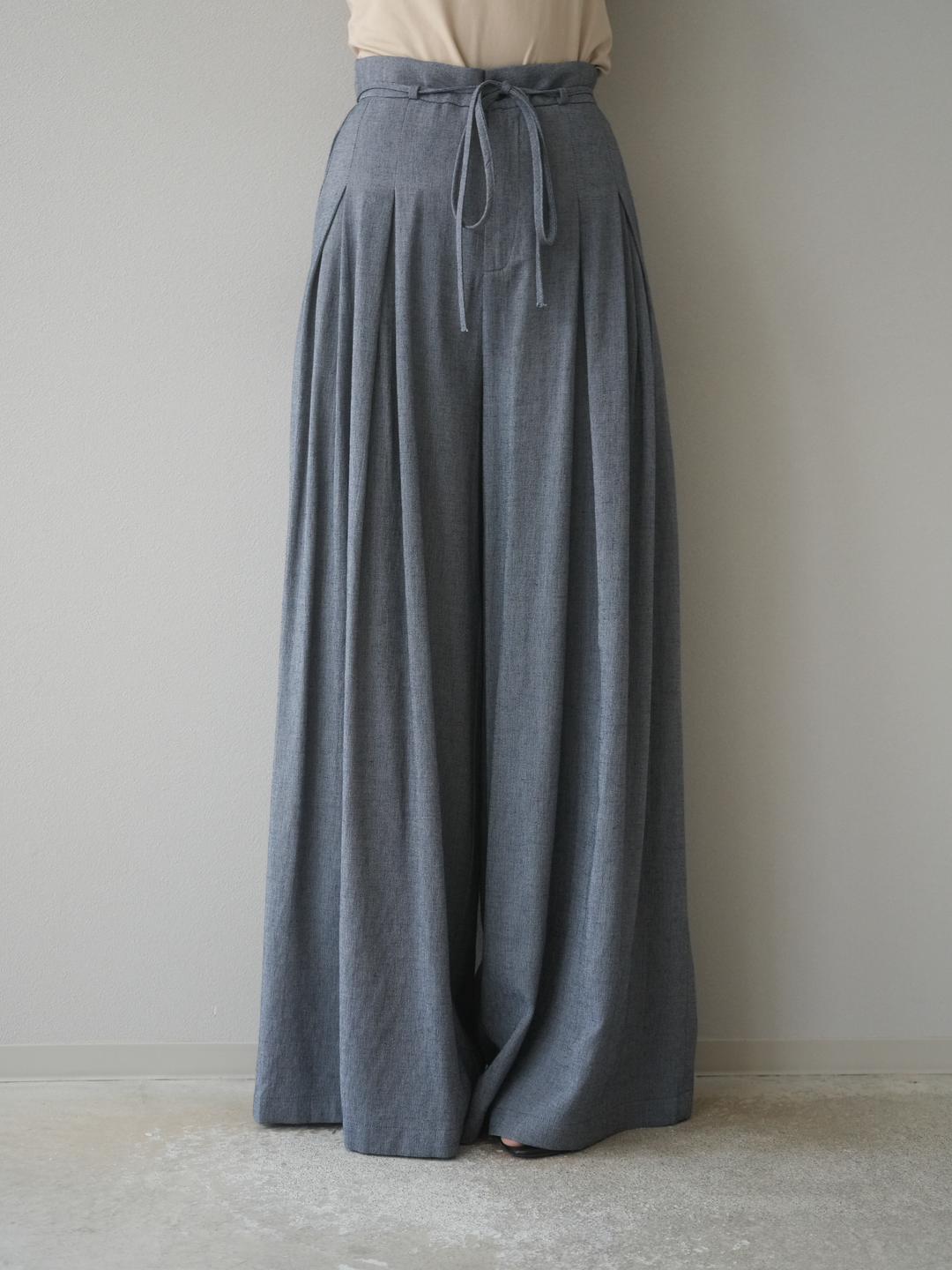 【預購】仿亞麻雙褶設計寬褲/藏青色