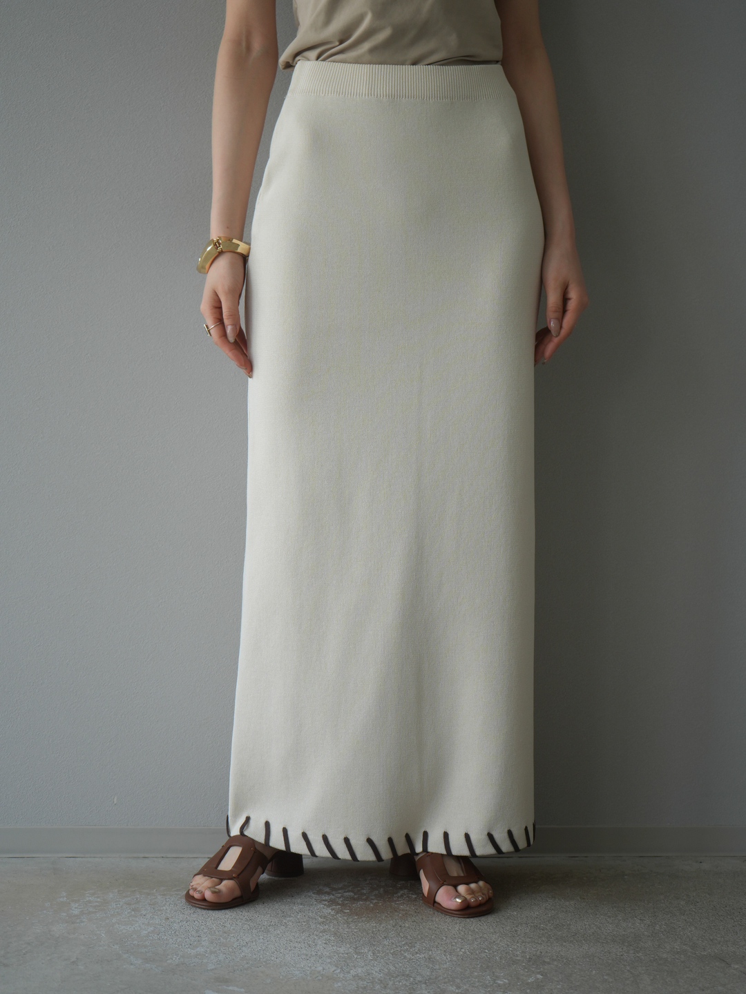 【預購】亞麻質感手縫針織緊身裙/象牙白