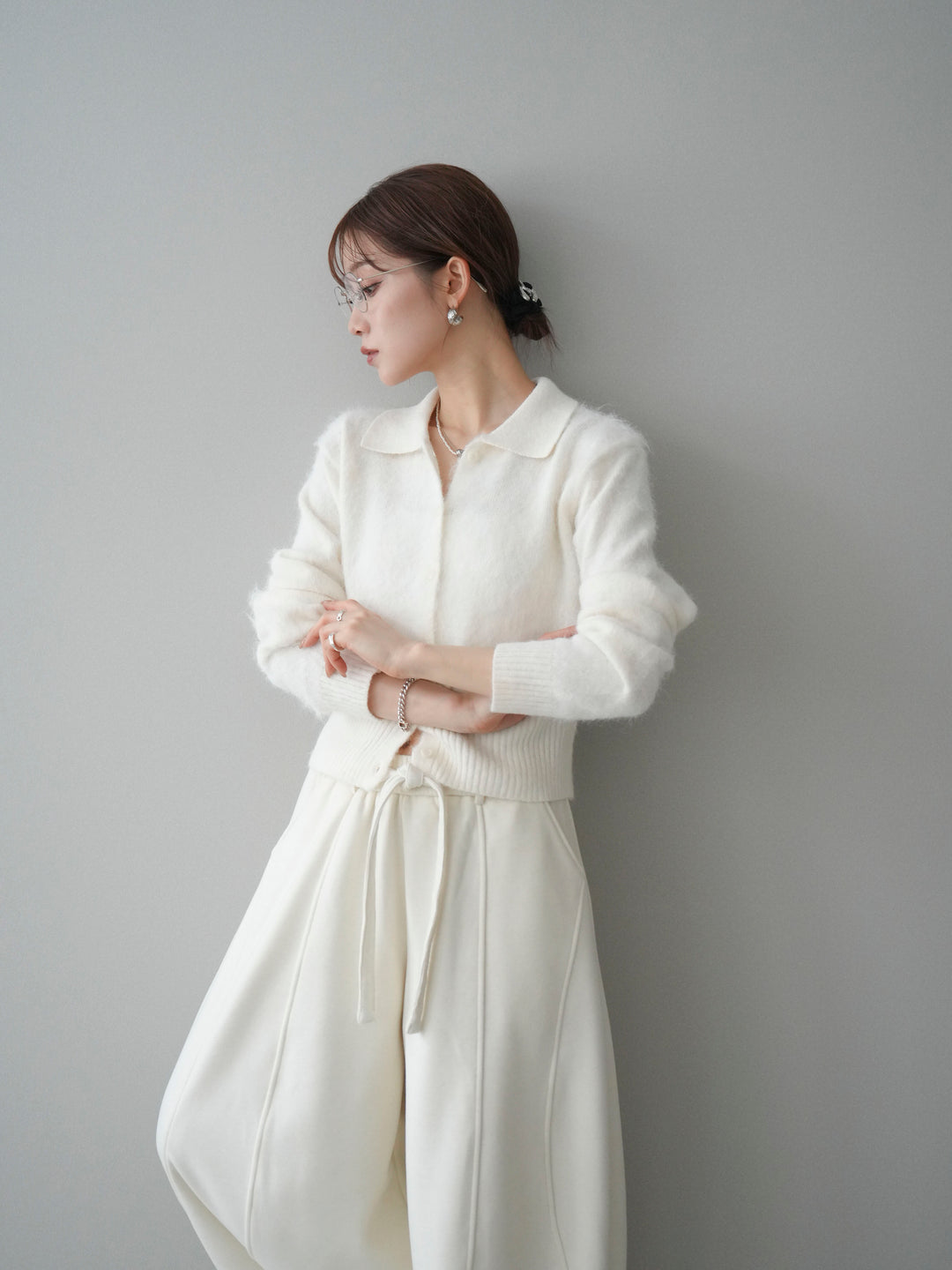 [予約]モヘア衿付きボタンプルオーバー/off