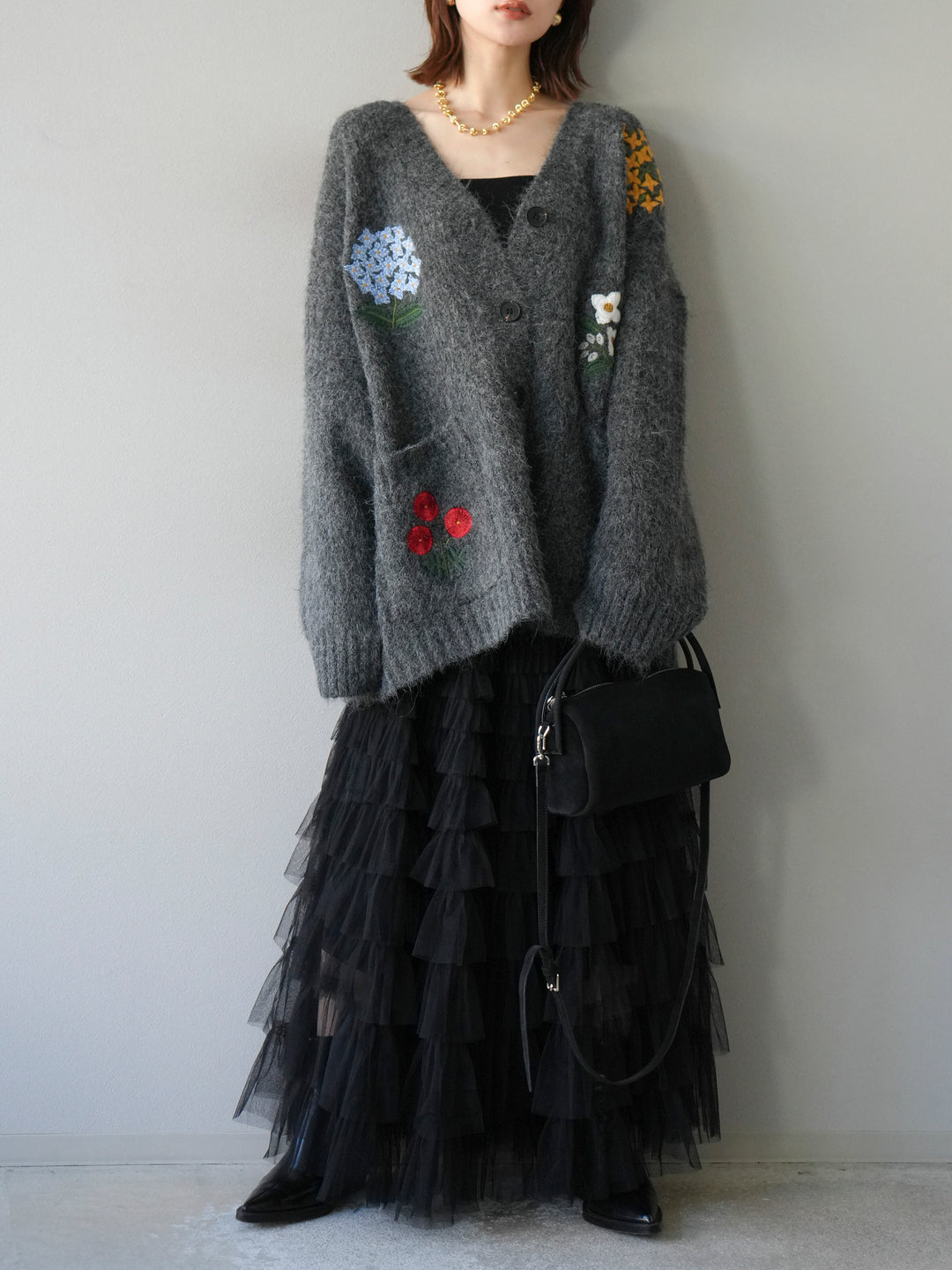 [SET] 花朵刺繡V領寬鬆針織開襟衫 + 薄紗層疊裙 (2套)