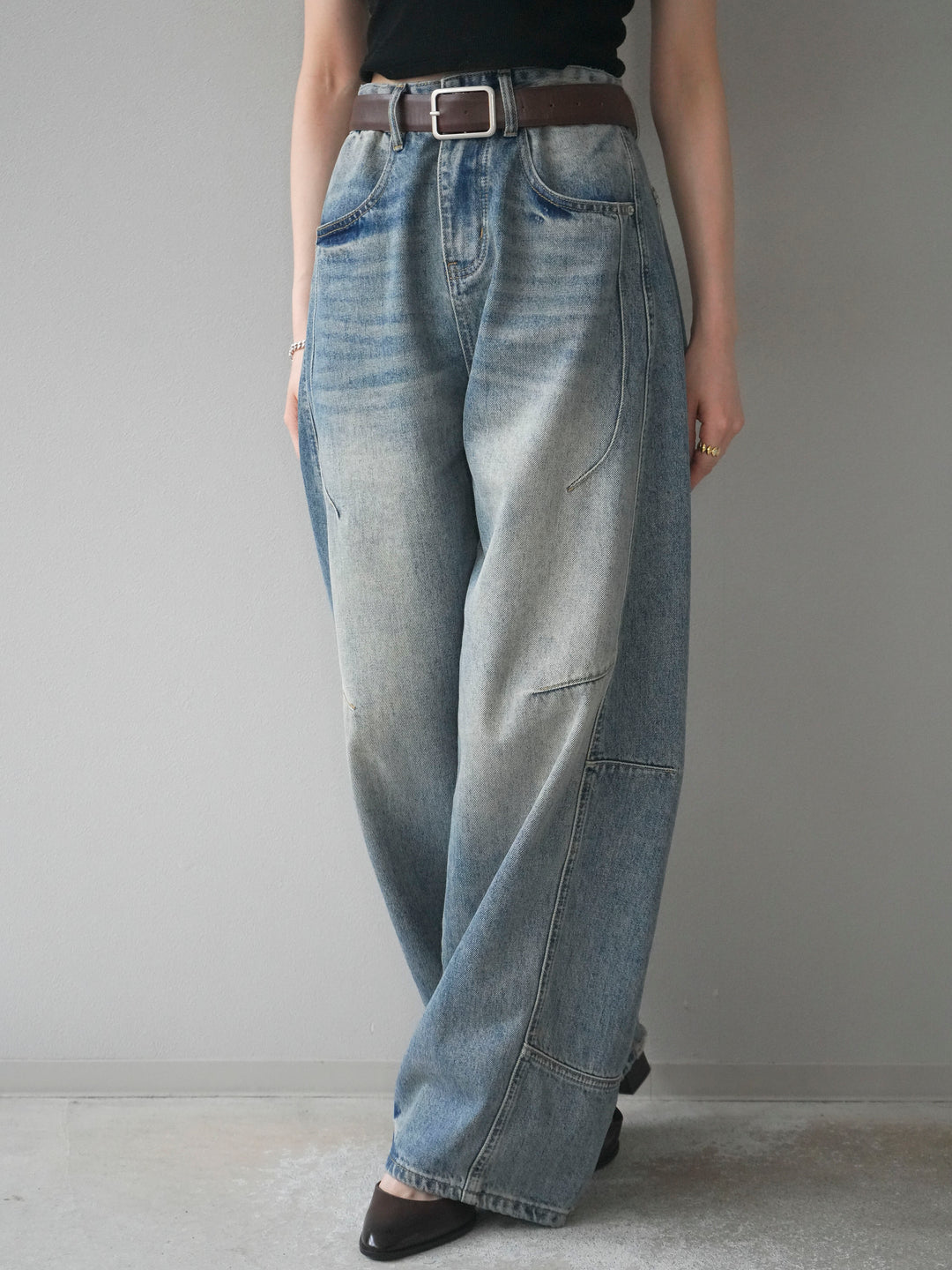 [予約]ベルト付カーブデニムパンツ/lightblue