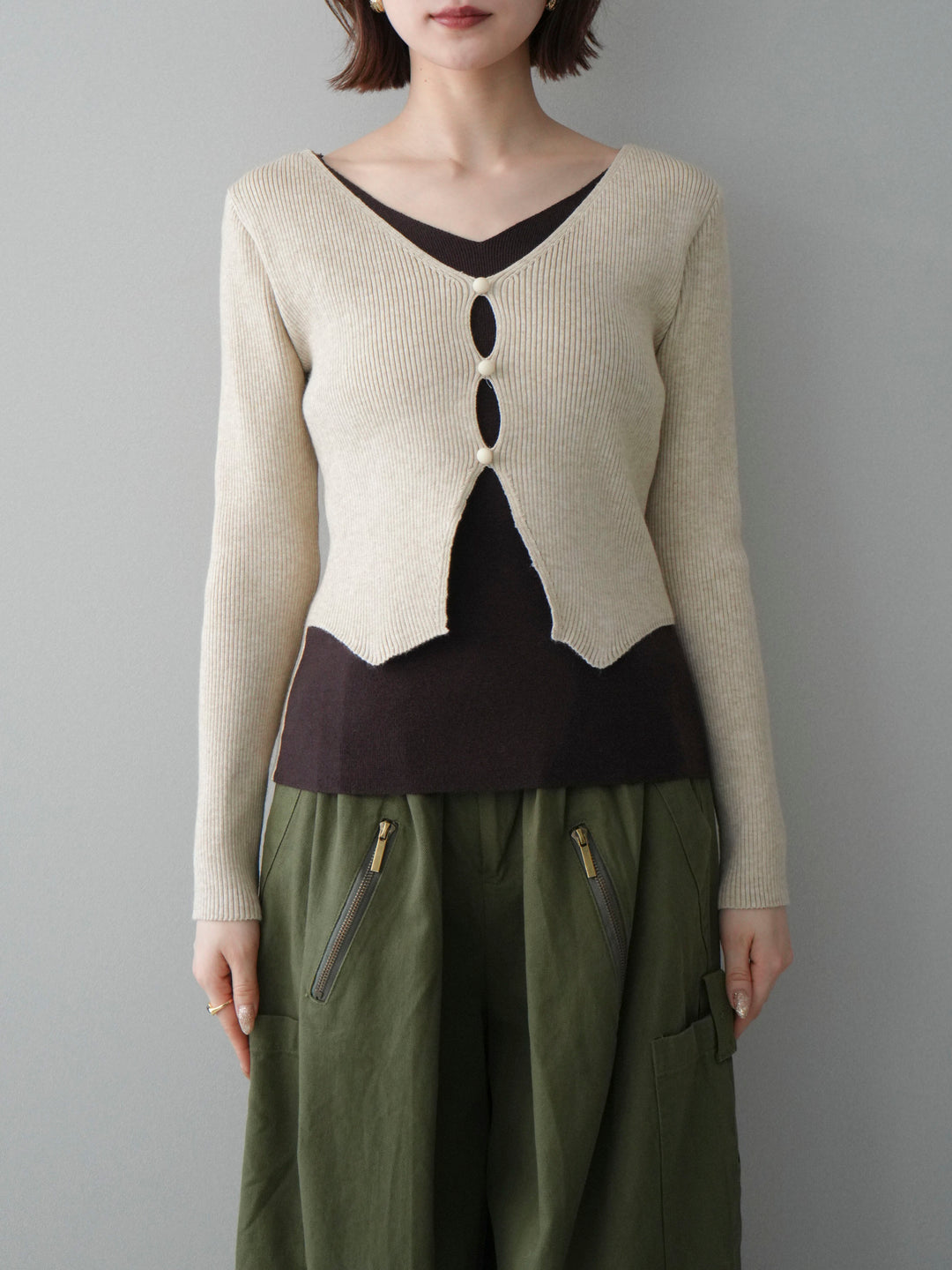 [予約]Vネック配色レイヤードスリットニットトップス/beige